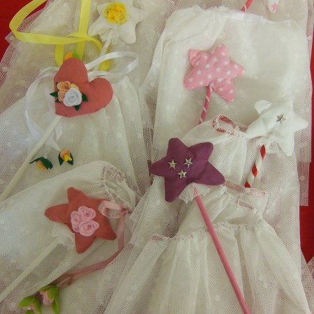 ....gonnelline in tulle e scettri  fatati per le piccole compagne d'avventura!